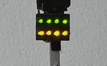 33621 TT HL Lichtstreifen DR inklusive gruener und gelbe LED mit Vorwiderstaenden Massstab 1120